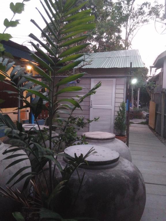 Patchaya Guesthouse Amphawa Buitenkant foto