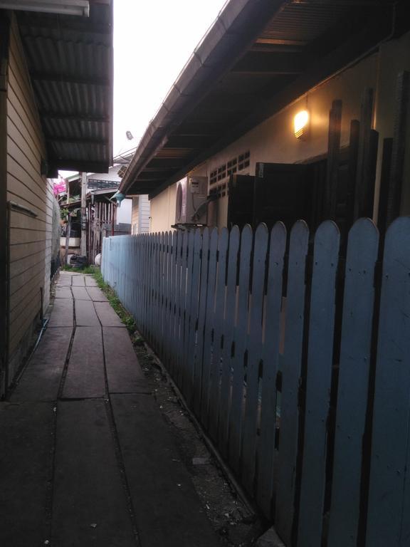 Patchaya Guesthouse Amphawa Buitenkant foto